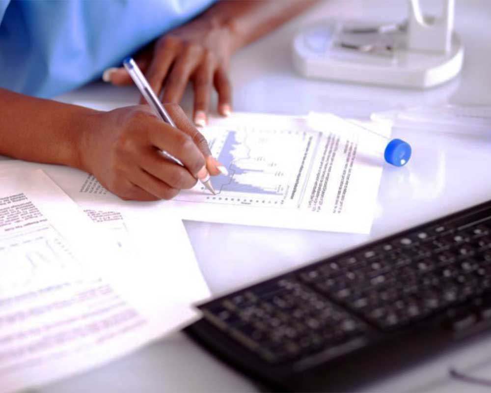 تقویت مهارت‌های ارتباطی تیم درمانی